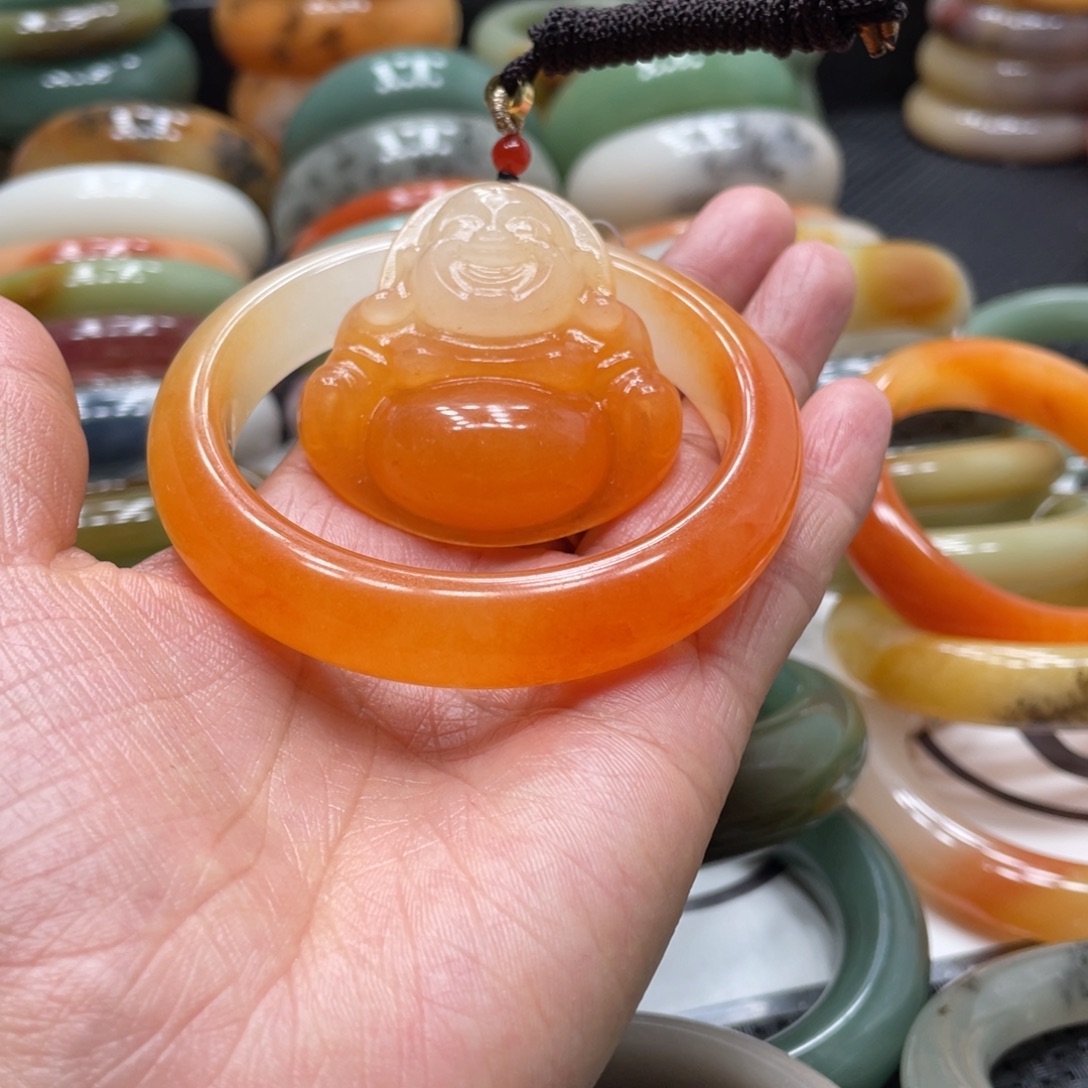 石英岩玉未镶嵌手镯