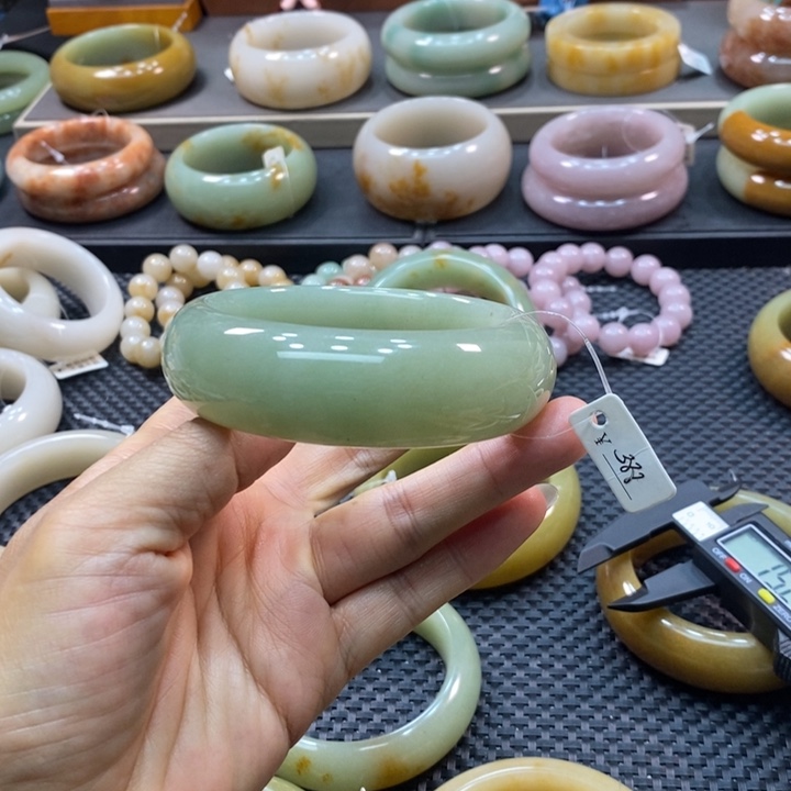 合金手镯石英质玉