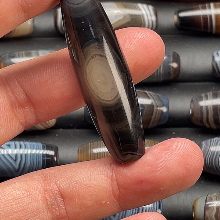 ****.玛瑙/玉髓合金颈饰