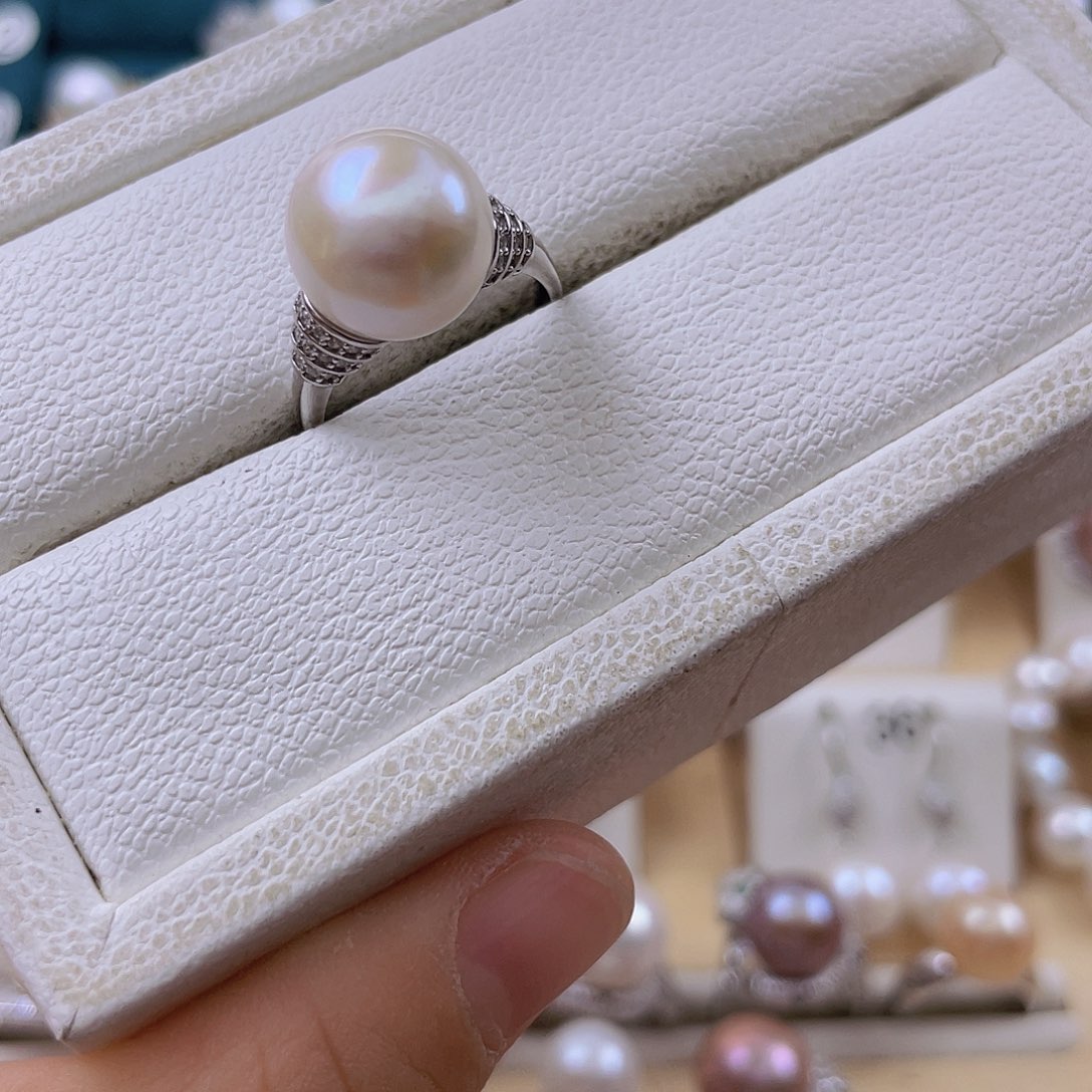 快***子淡水珍珠银S925镶嵌戒指