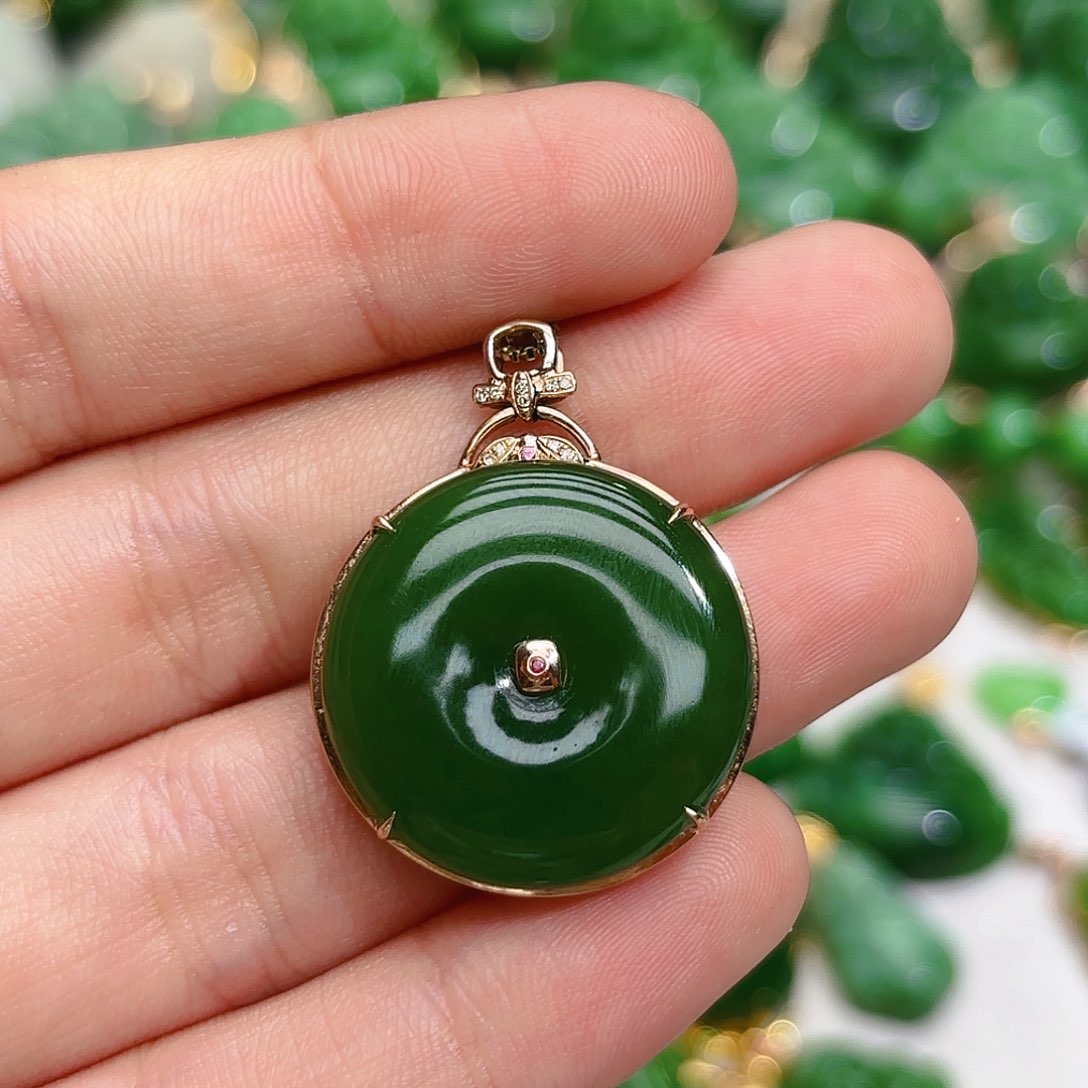 和田玉（碧玉）颈饰18K金镶嵌