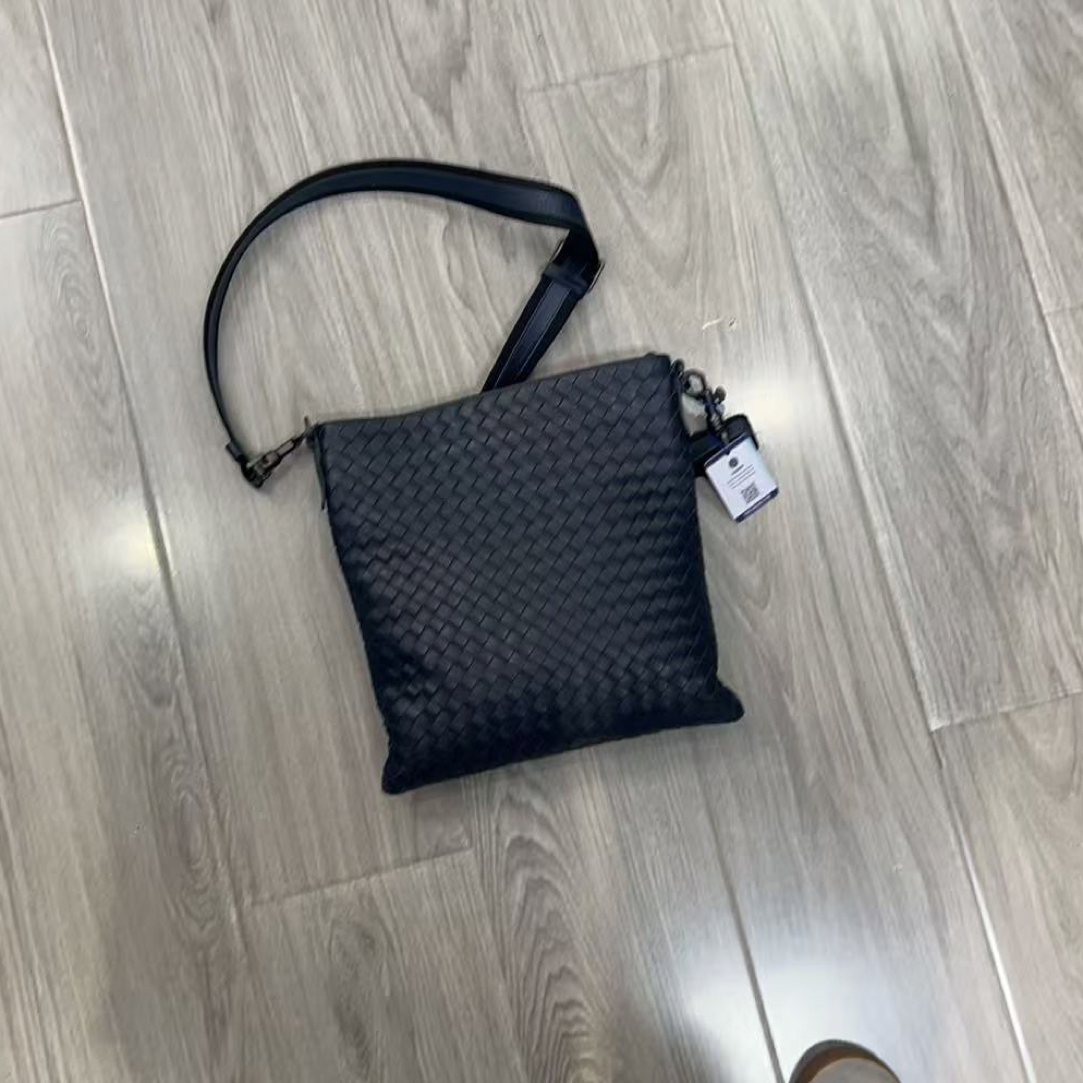 95新 YSL/圣罗兰 bv斜挎包       