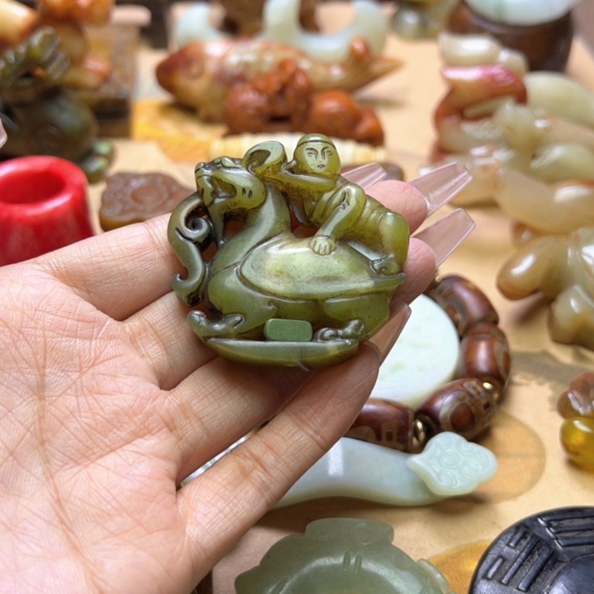 【闪购商品】蛇纹石玉颈饰未镶嵌