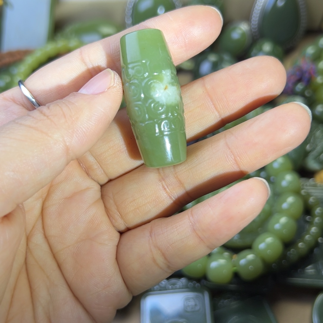 岫岩老玉（透闪石质玉）挂件未镶嵌