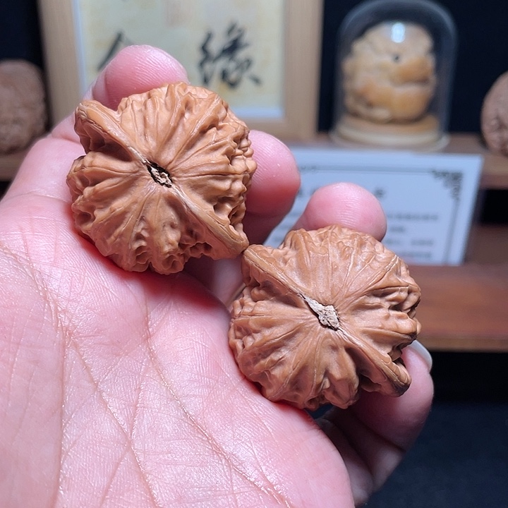 蛰***伏文玩核桃把件汉高山·宫灯40尺