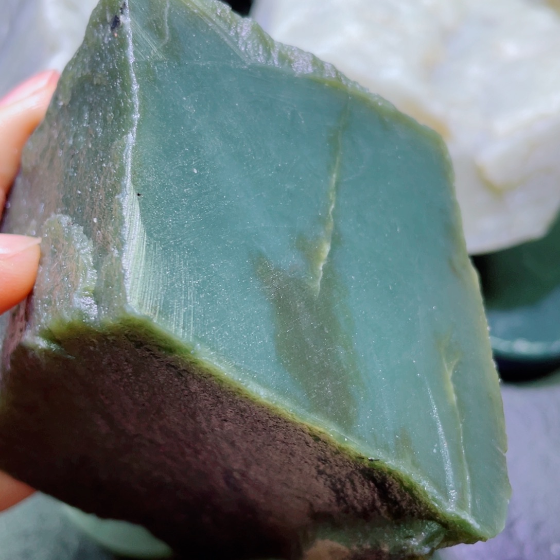 和田玉未镶嵌珠宝半成品