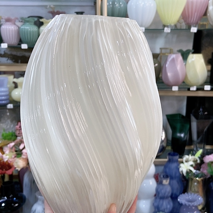 玻璃白色大号花瓶0009