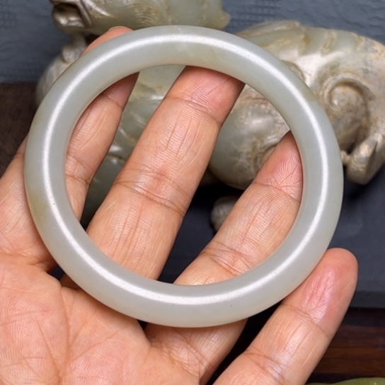 永***哥和田玉未镶嵌颈饰