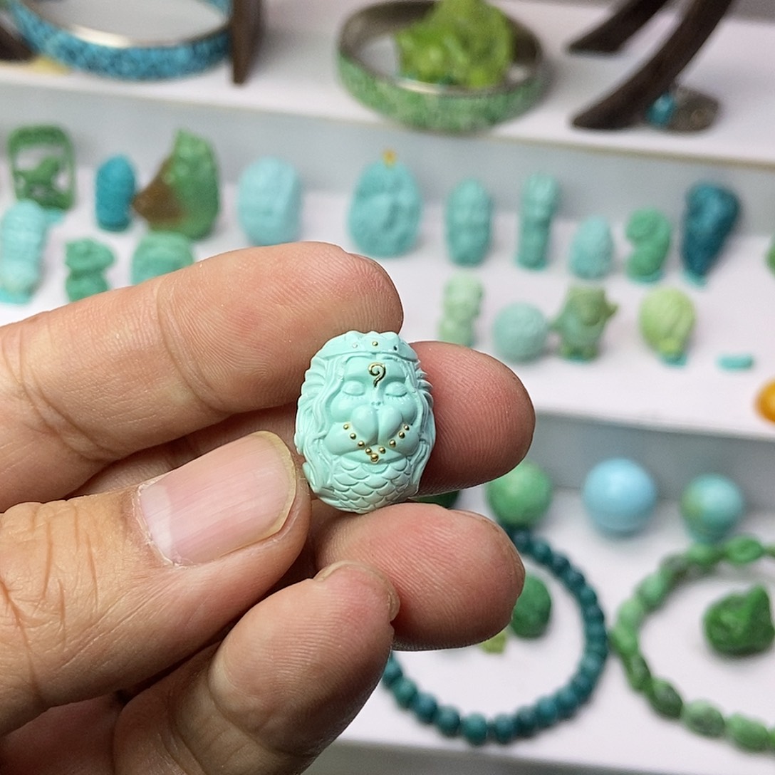 绿松石配饰未镶嵌