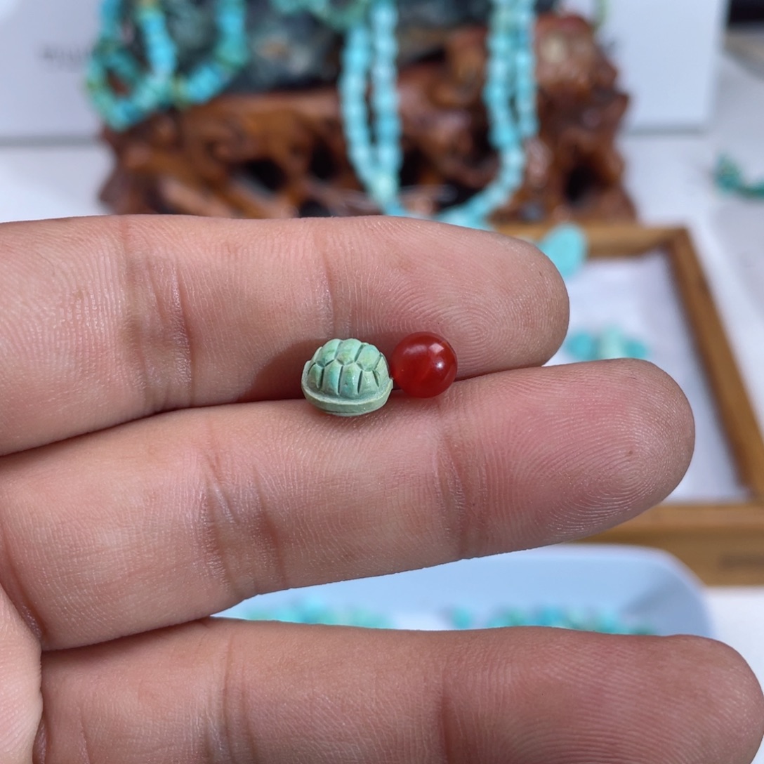 南红玛瑙未镶嵌颈饰005