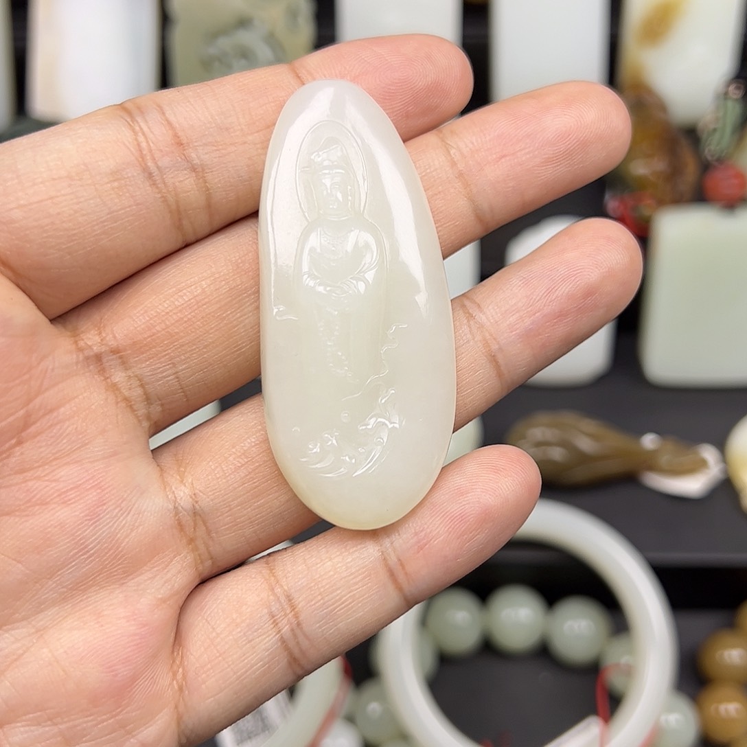 和田玉颈饰未镶嵌