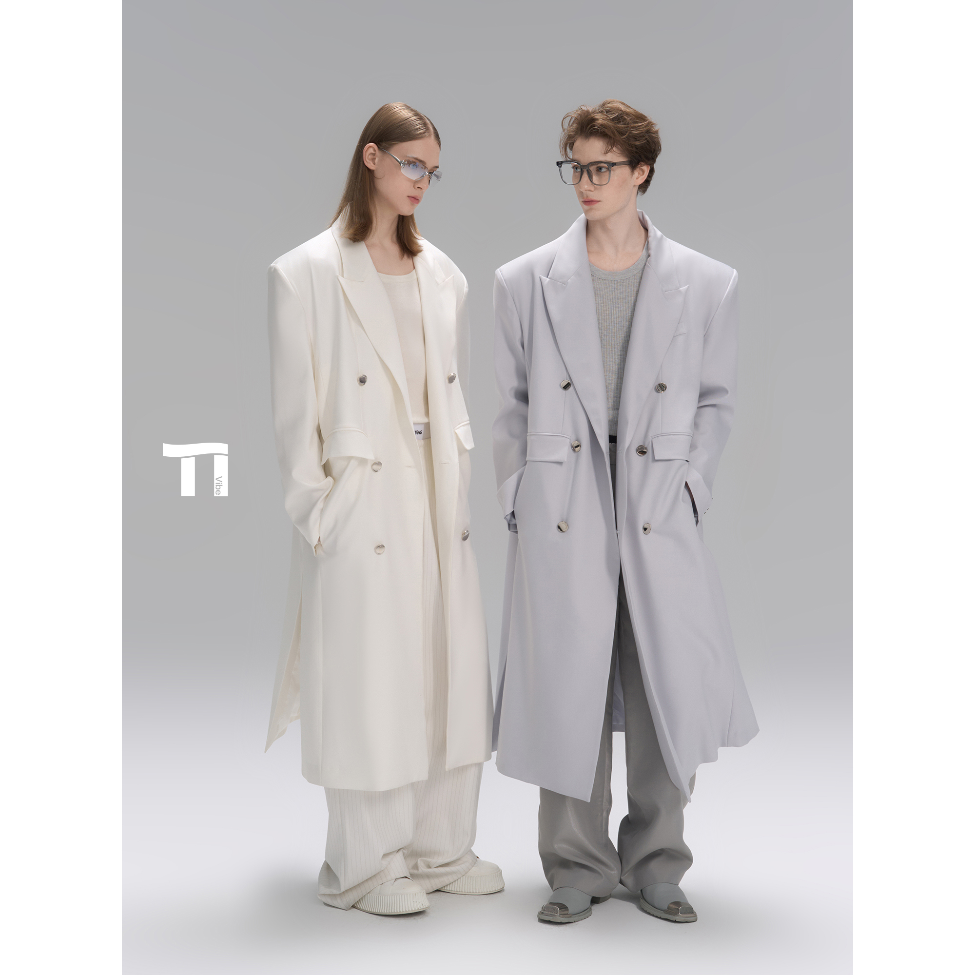 启世录TIWILLTANG“格律不羁”先锋编码廓形诗学量度剪裁静奢大衣