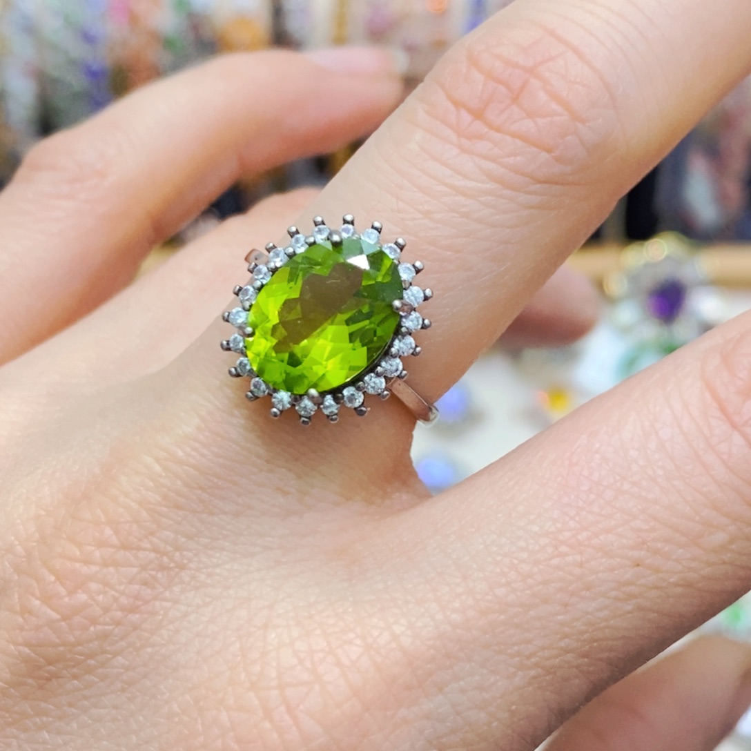 橄榄石戒指银S925镶嵌