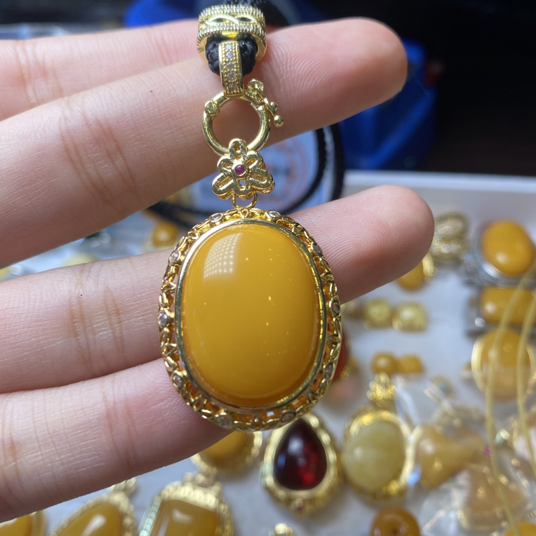 原矿蜜蜡吊坠蛋面16x21mm复古镶嵌微瑕