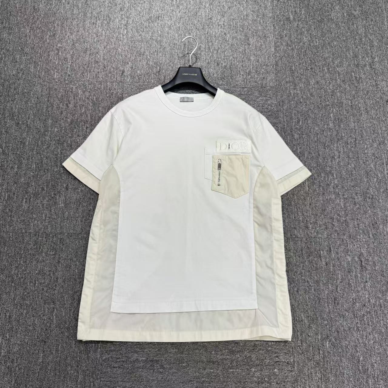 99新 DIOR/迪奥 sacai 结构拼接短袖/L码/编码17592