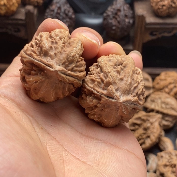 文玩核桃吊坠山***头东北25