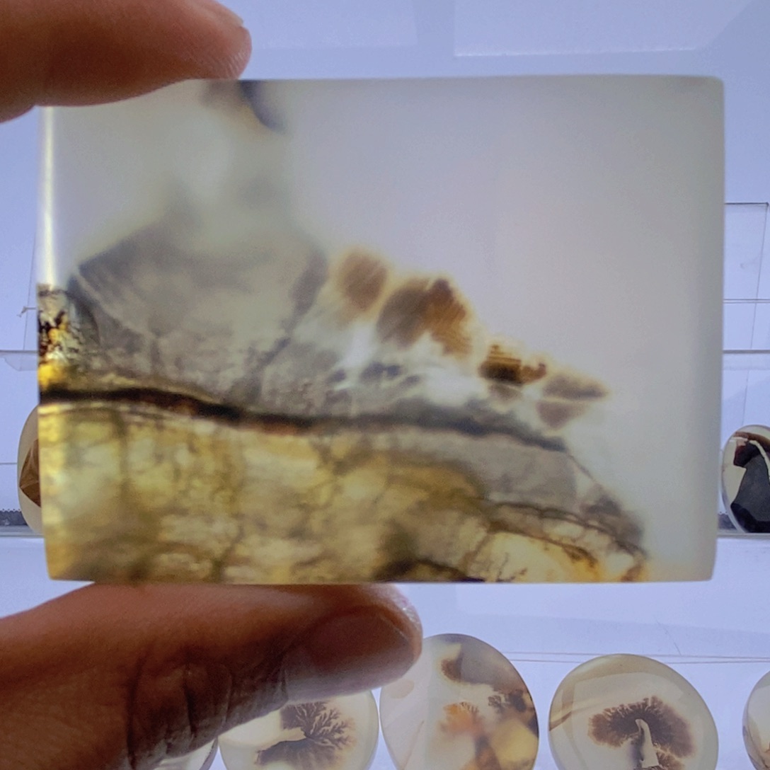 玛瑙/玉髓颈饰未镶嵌穿**空