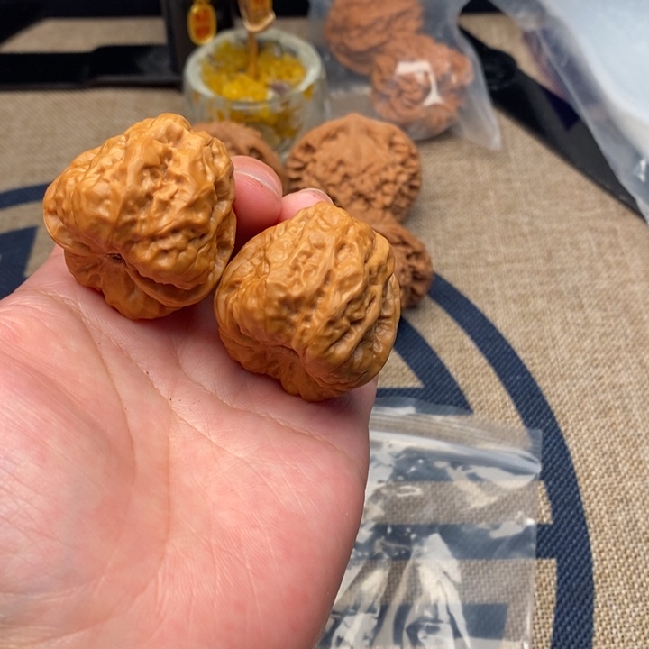 R***y文玩核桃吊坠蛤蟆头