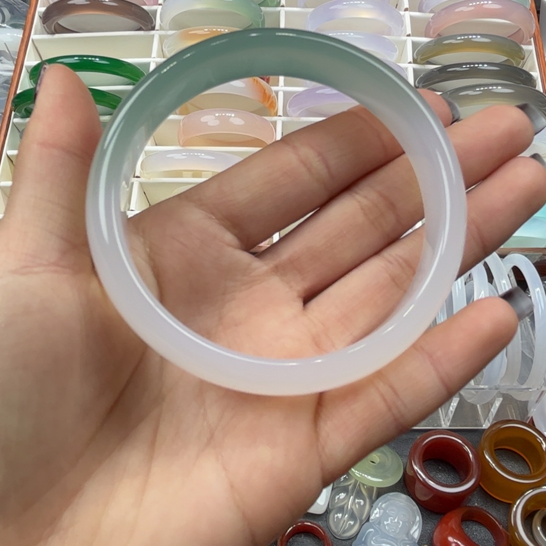 玛瑙手镯未镶嵌63636373636363