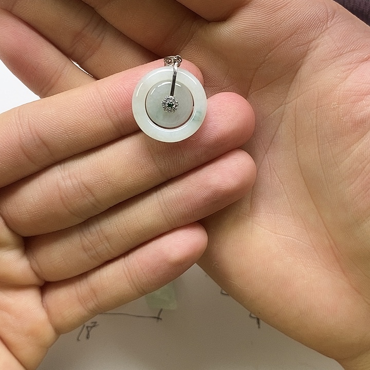 翡翠未镶嵌颈饰天然缅甸a货翡翠