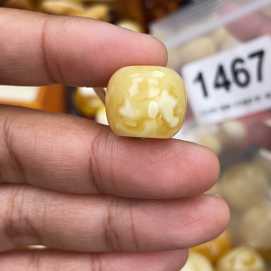 蜜蜡未镶嵌珠宝奇石17x14.6