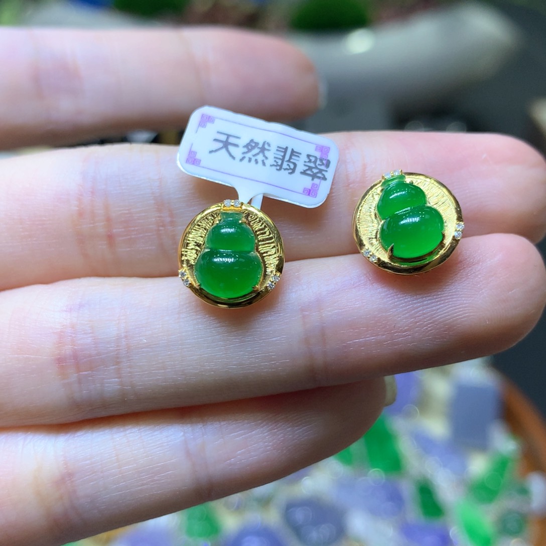 【闪购商品】翡翠颈饰18K金镶嵌翡翠吊坠项链