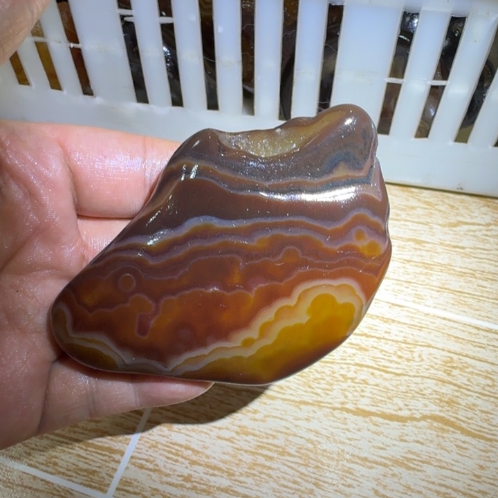 …***悟瓷片马达加斯加奇石手把件浮雕