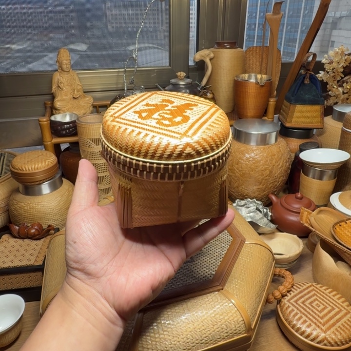 冲***密东阳竹编胡正仁帽盒