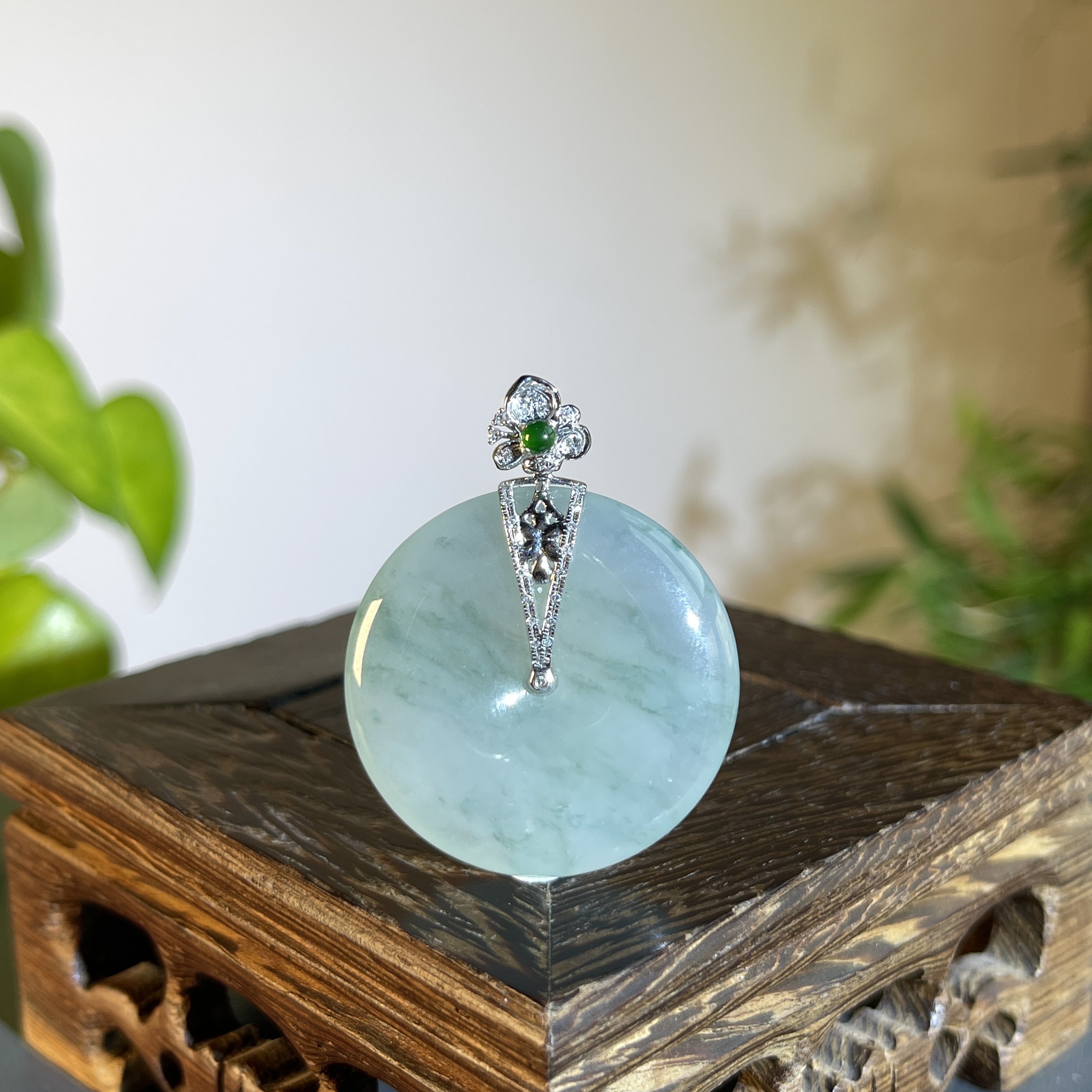 JTA31-146 天然缅甸翡翠A货 18K含钻镶嵌平安扣