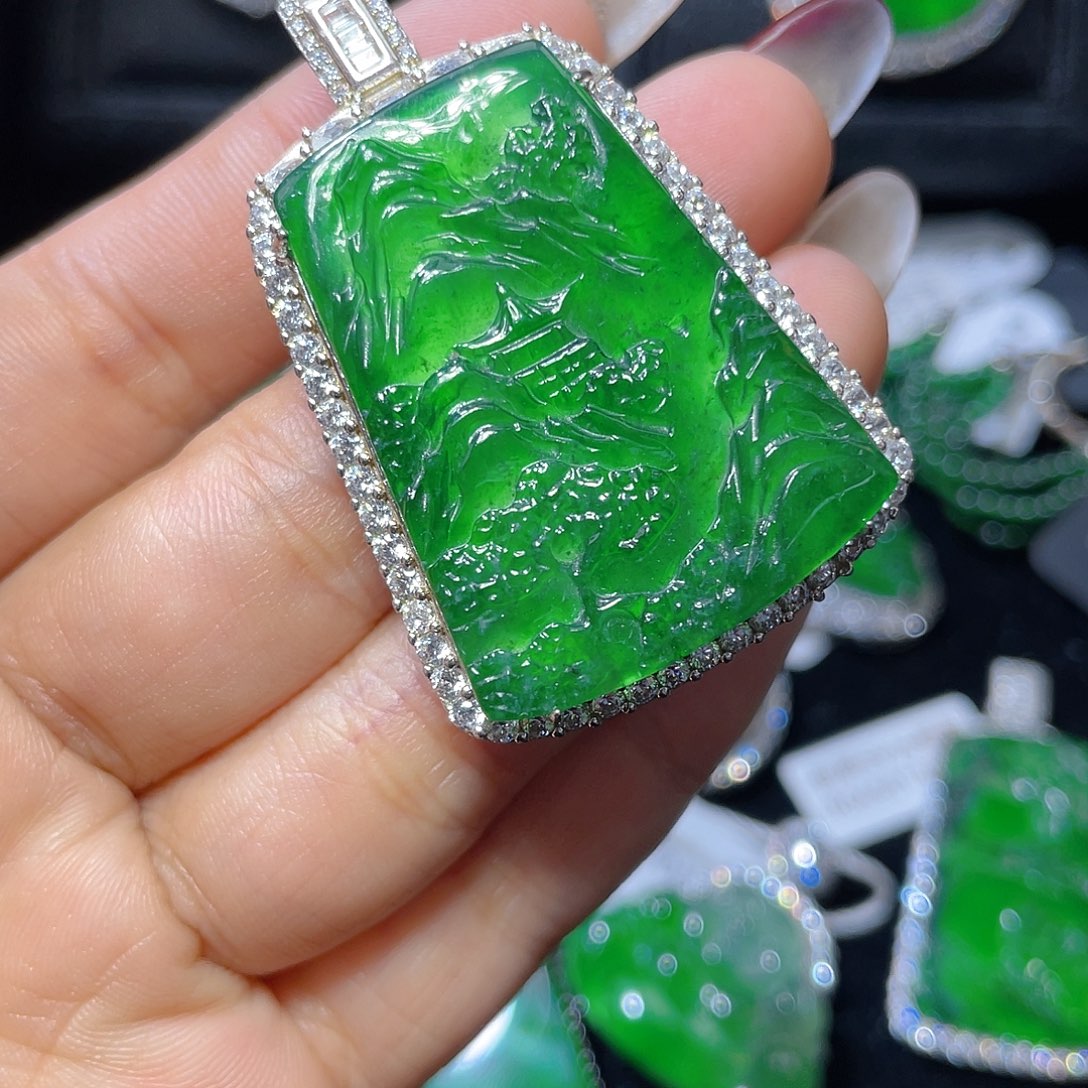 翡翠颈饰银S925镶嵌翡翠