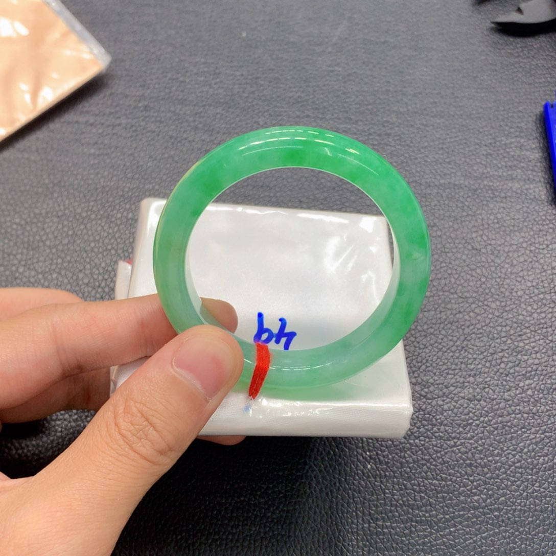 翡翠手镯未镶嵌Y****g翡翠