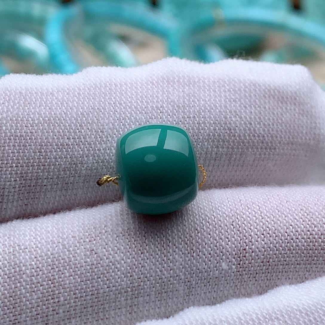 绿松石颈饰未镶嵌