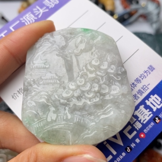 翡翠颈饰未镶嵌翡翠