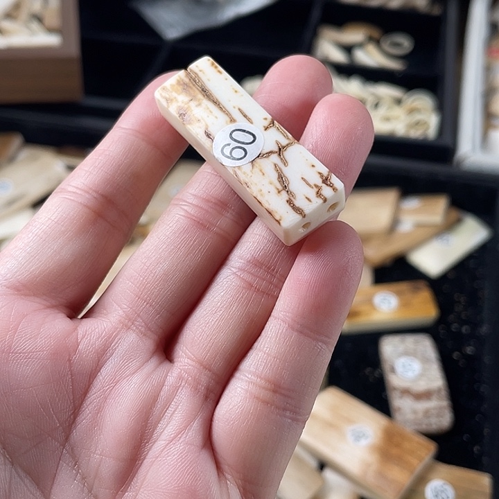 泥塑不打孔联系客服