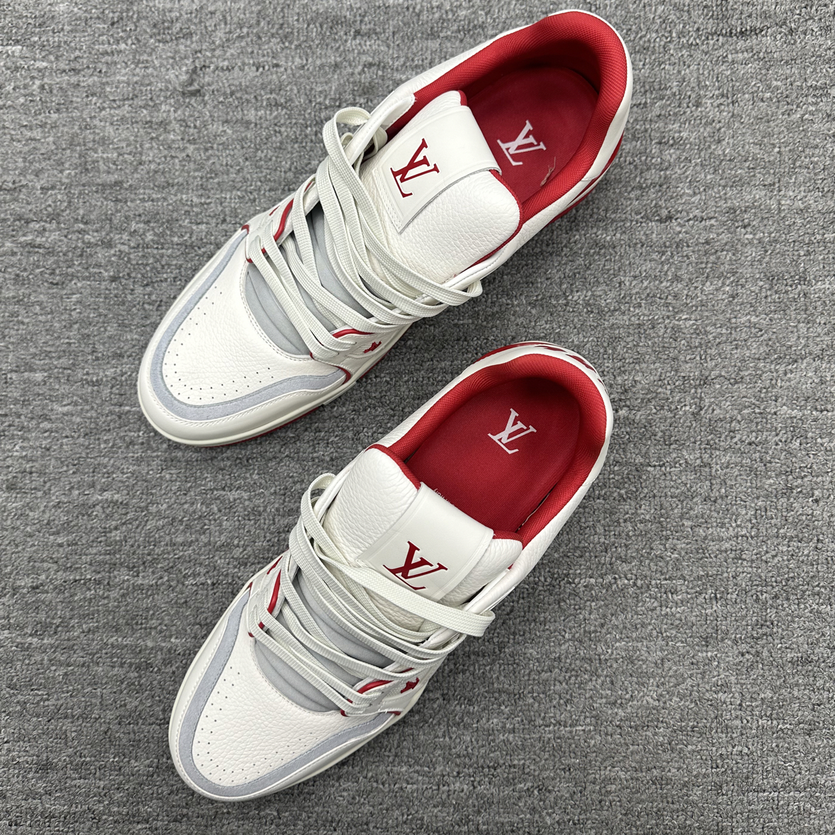 未使用 LouisVuitton/路易威登 44.5 lv trainer 白红色板鞋 全新