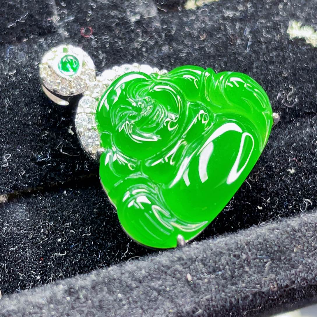 翡翠未镶嵌颈饰777，