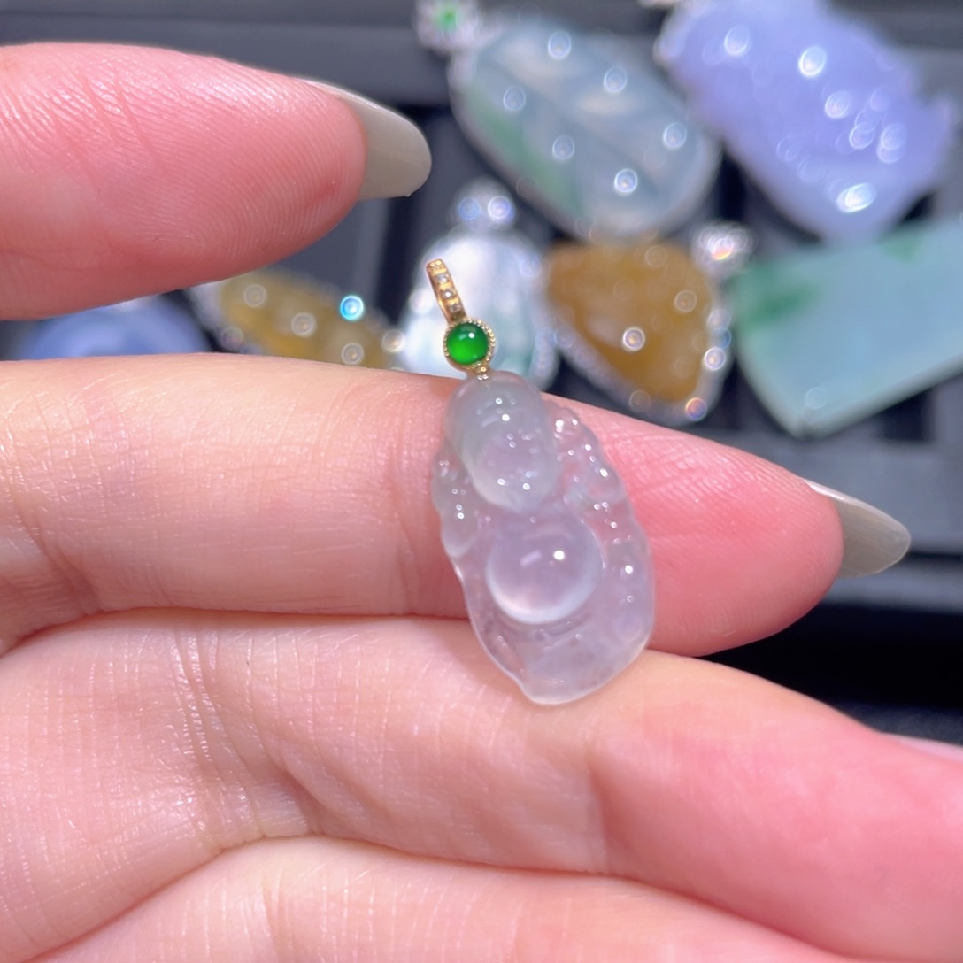 颈饰18K金镶嵌翡翠翡翠