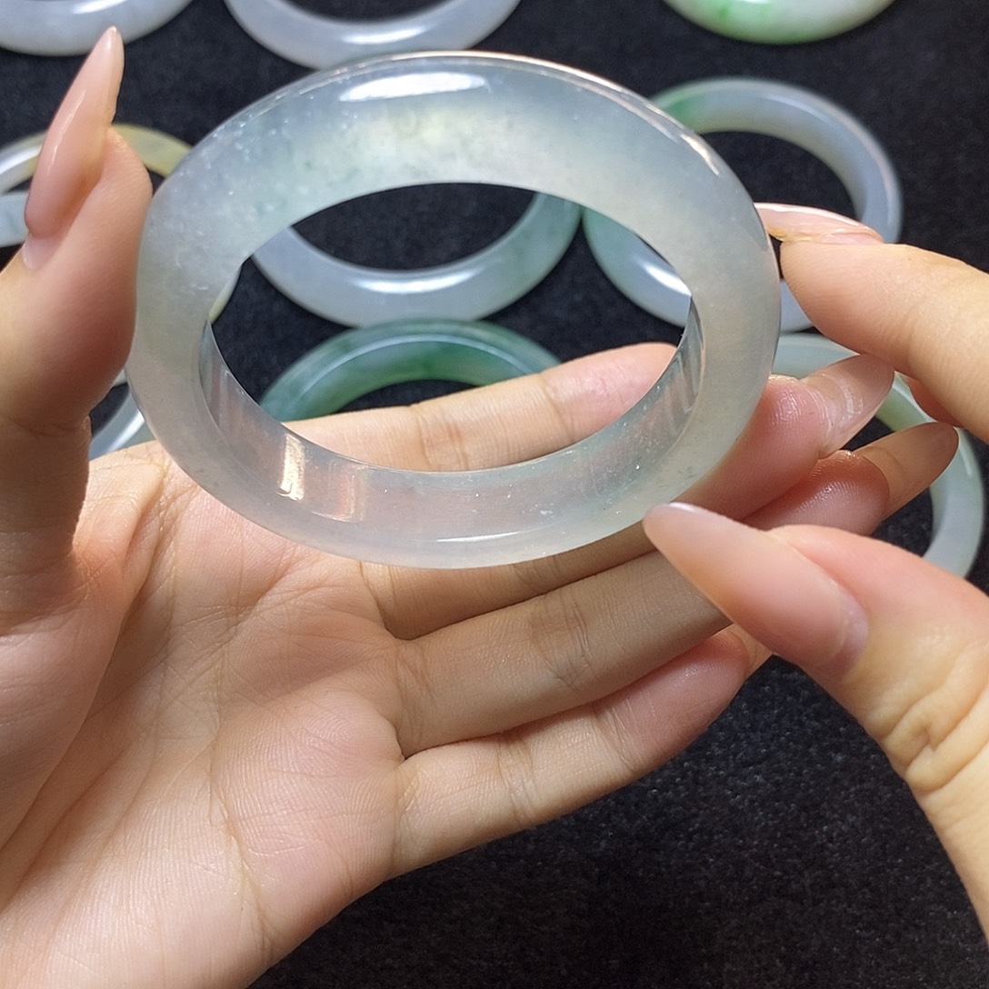 翡翠未镶嵌手镯52.3圈口