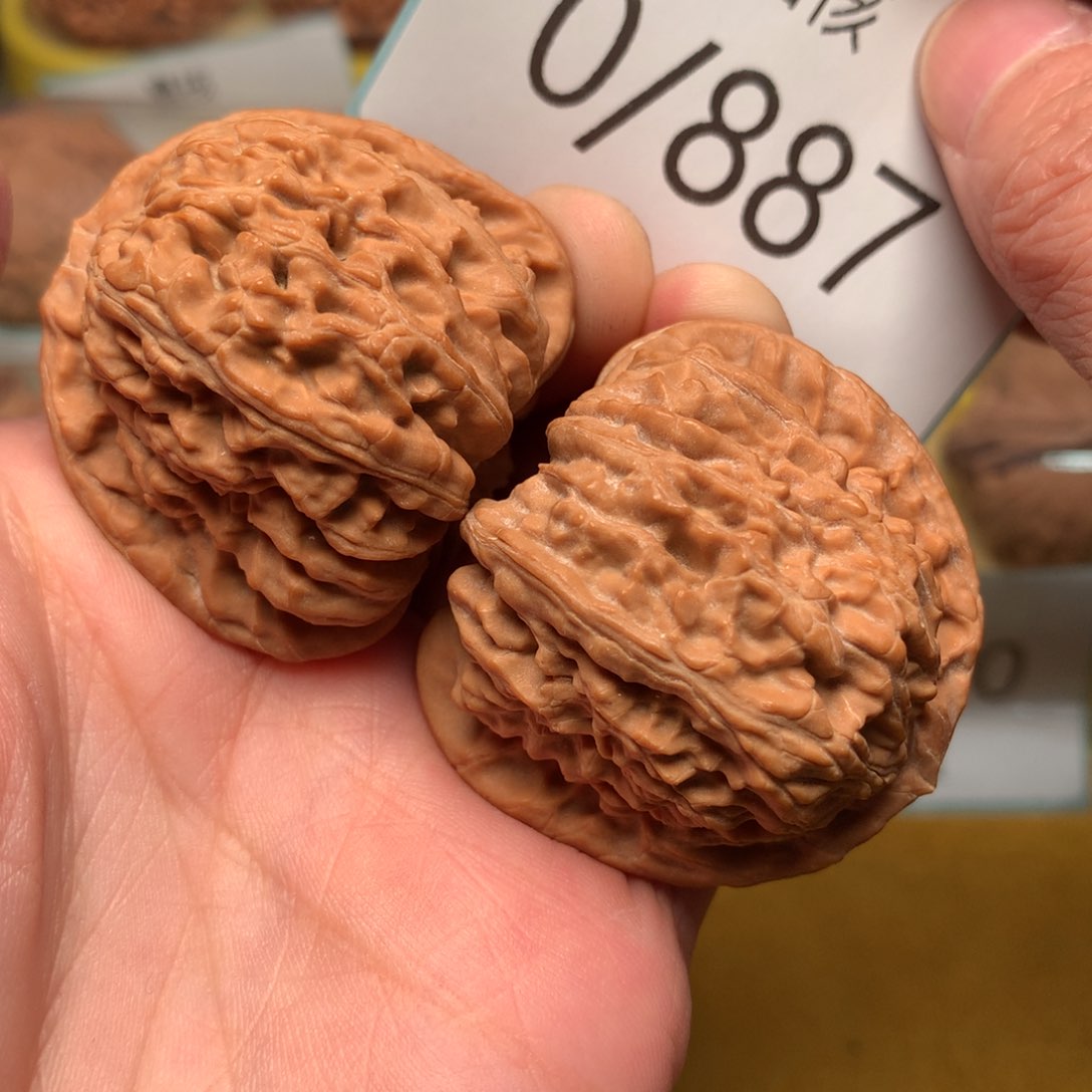 文玩核桃把件红皮球白42