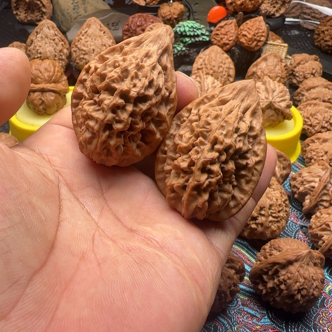 把件文玩核桃全品剑齿虎38