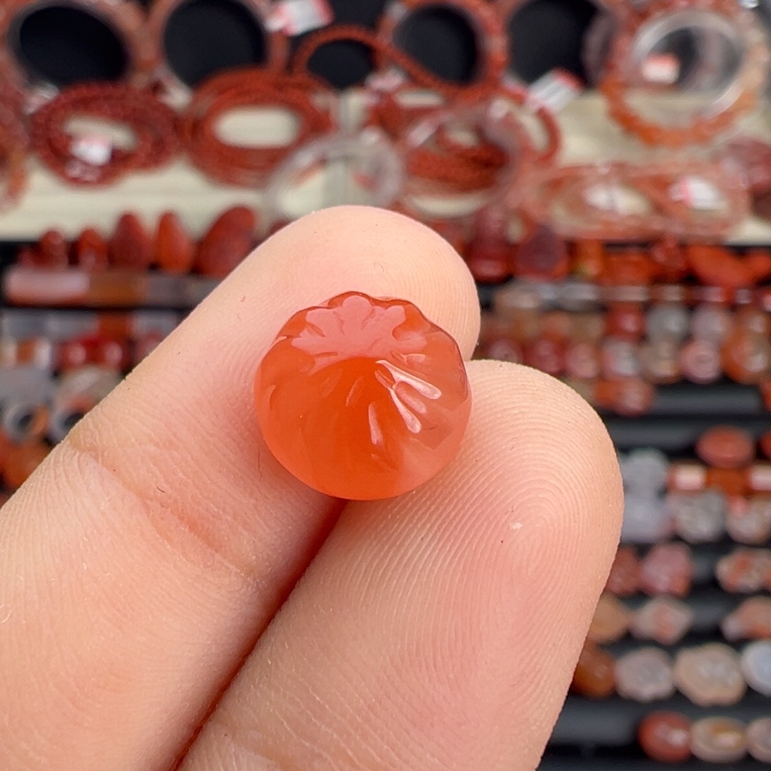 南红玛瑙未镶嵌颈饰包子