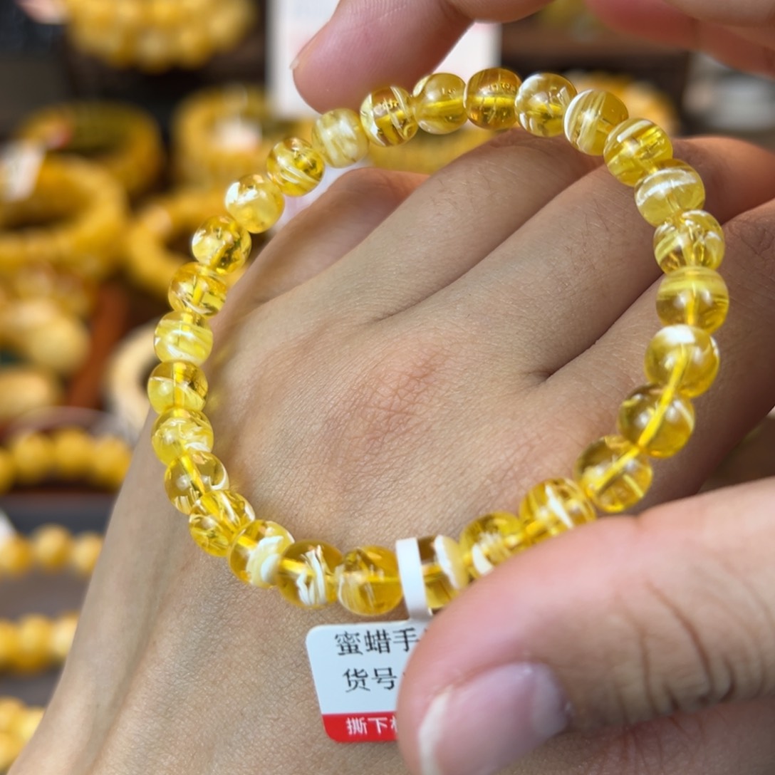 琥珀裸石未镶嵌uhhbbbbnnnn