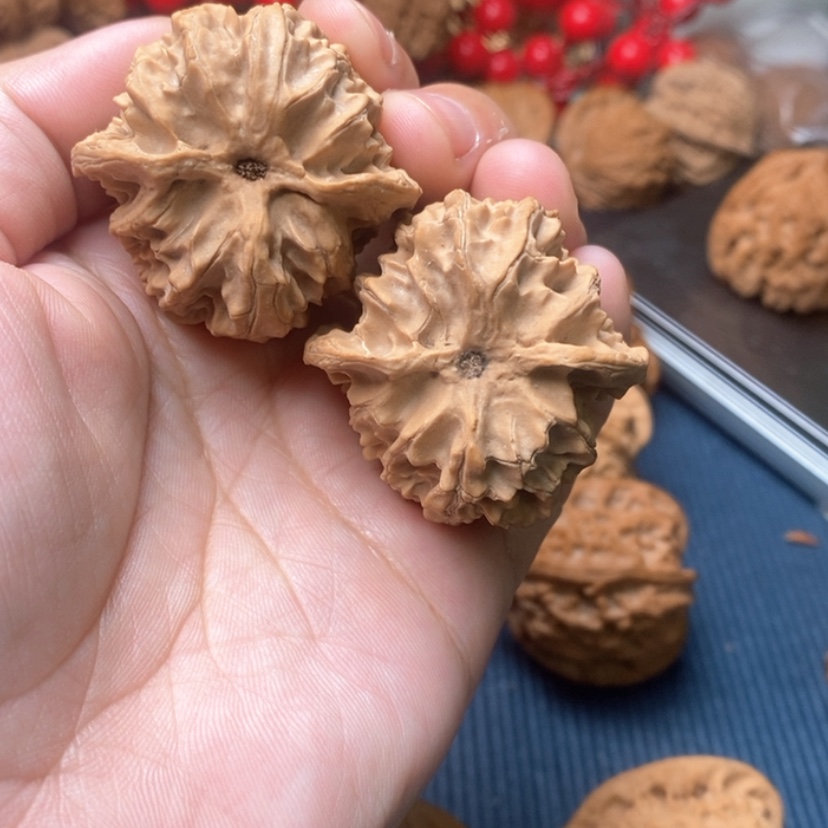 【闪购商品】文玩核桃吊坠39尺苹果