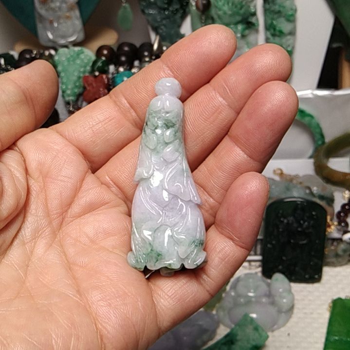 翡翠吊坠(赠链)未镶嵌