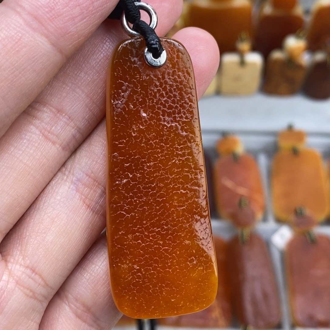 蜜蜡未镶嵌珠宝奇石