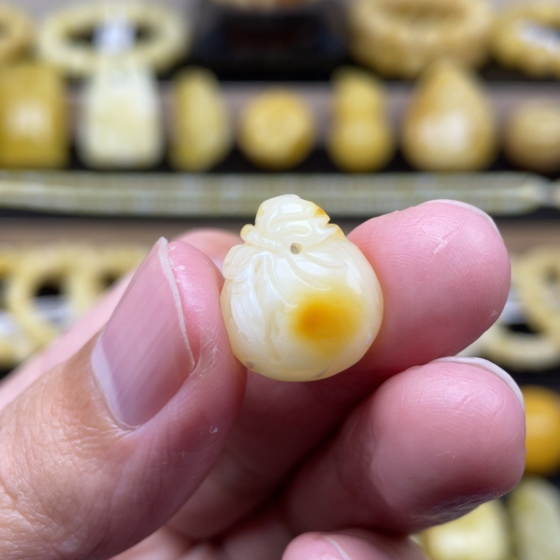 琥珀裸石未镶嵌琥珀蜜蜡