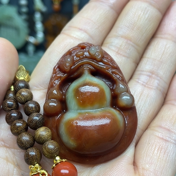 未镶嵌蛇纹石玉颈饰