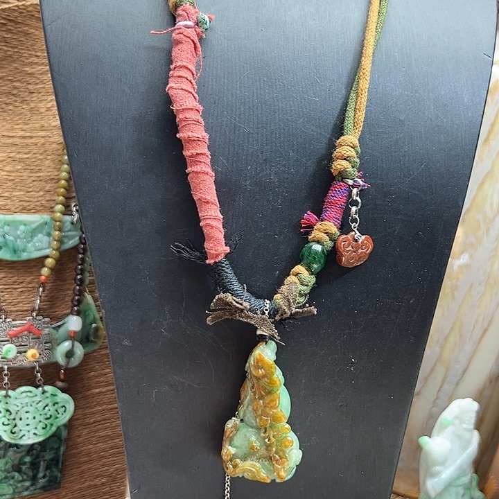 翡翠吊坠(赠链)银S925镶嵌翡翠吊坠