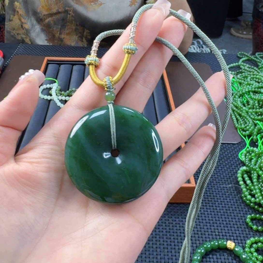 和田玉（碧玉）未镶嵌颈饰