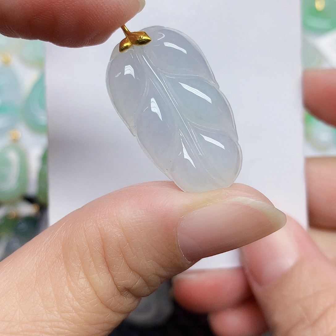 翡翠18K金镶嵌颈饰3566899